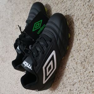 New kids soccer cleats size 1